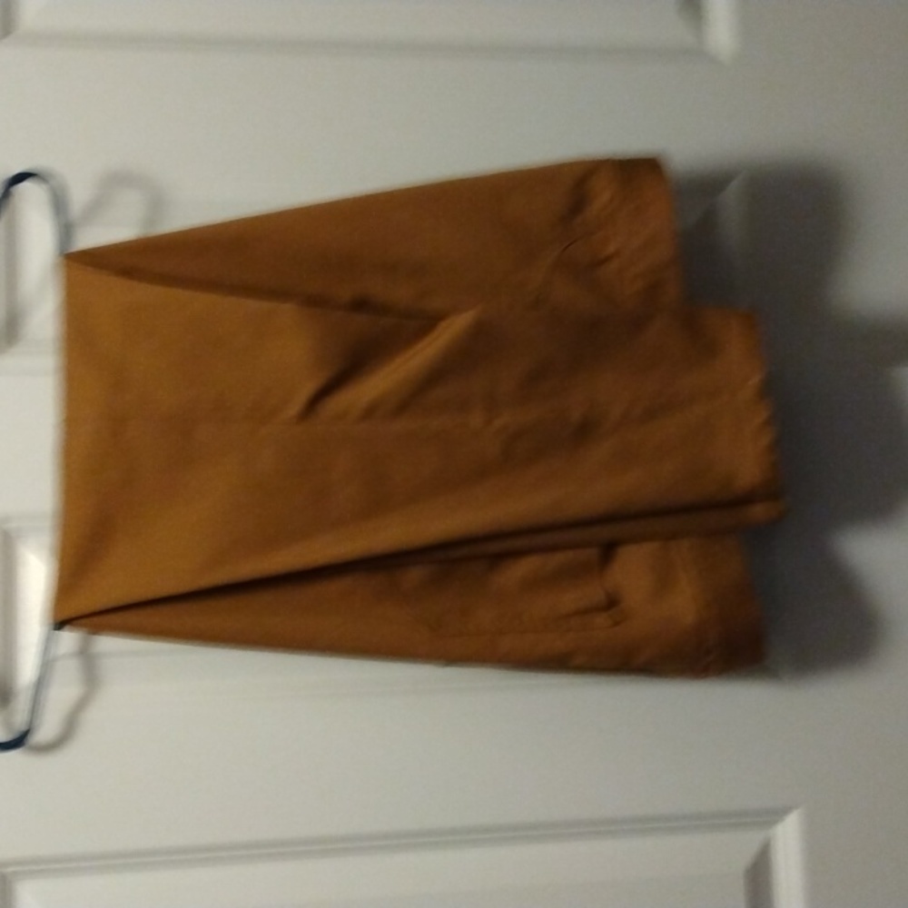 XXL Women"s Super High Rise Pants Two Pockets in Back Gold